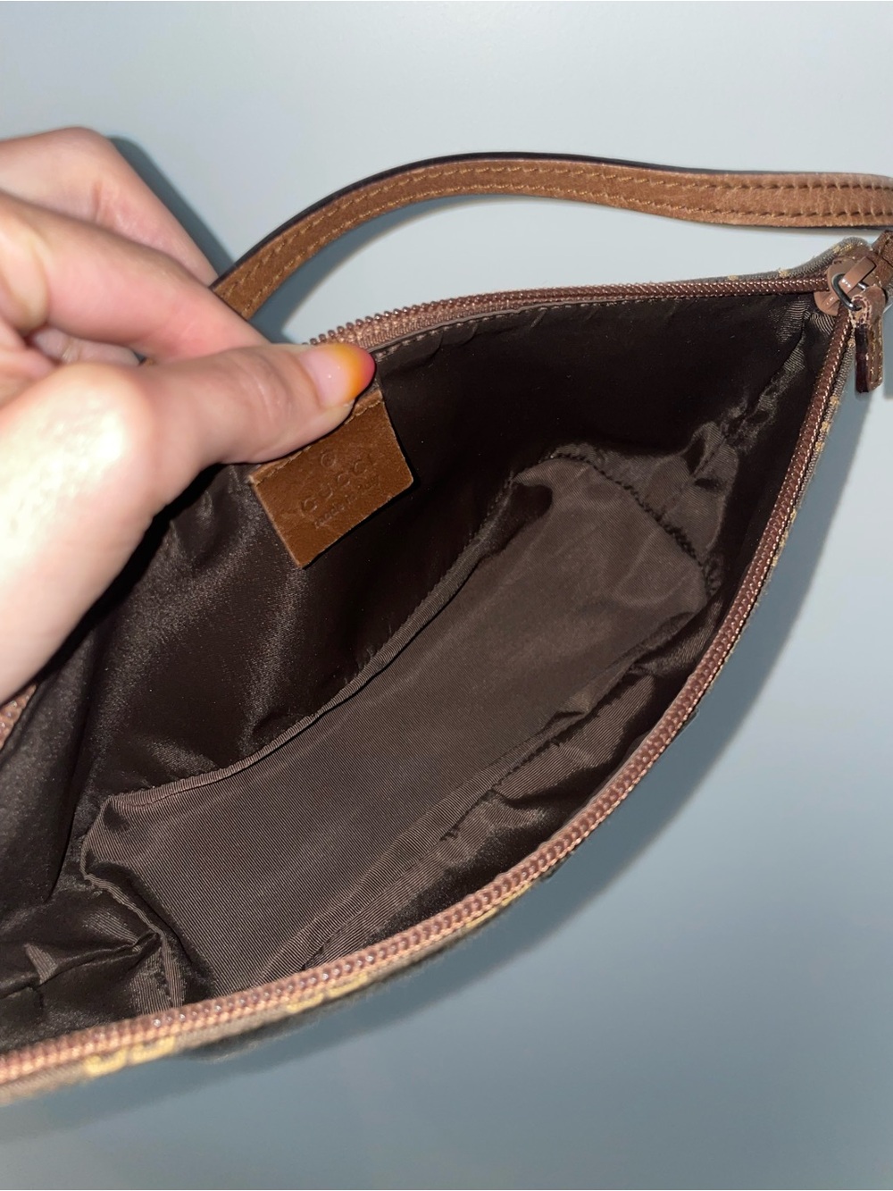 Authentic Vintage Gucci Brown GG Canvas Top-Handle Pouch with Tan Monogram - Picture 6 of 12